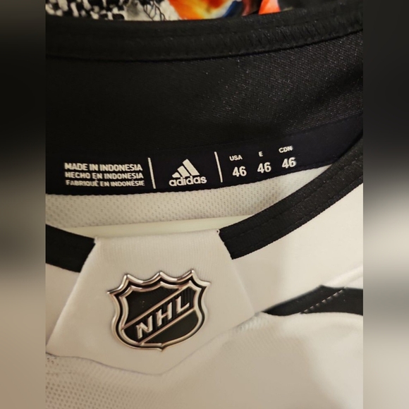 COPY - Kings hockey jersey - Picture 4 of 5